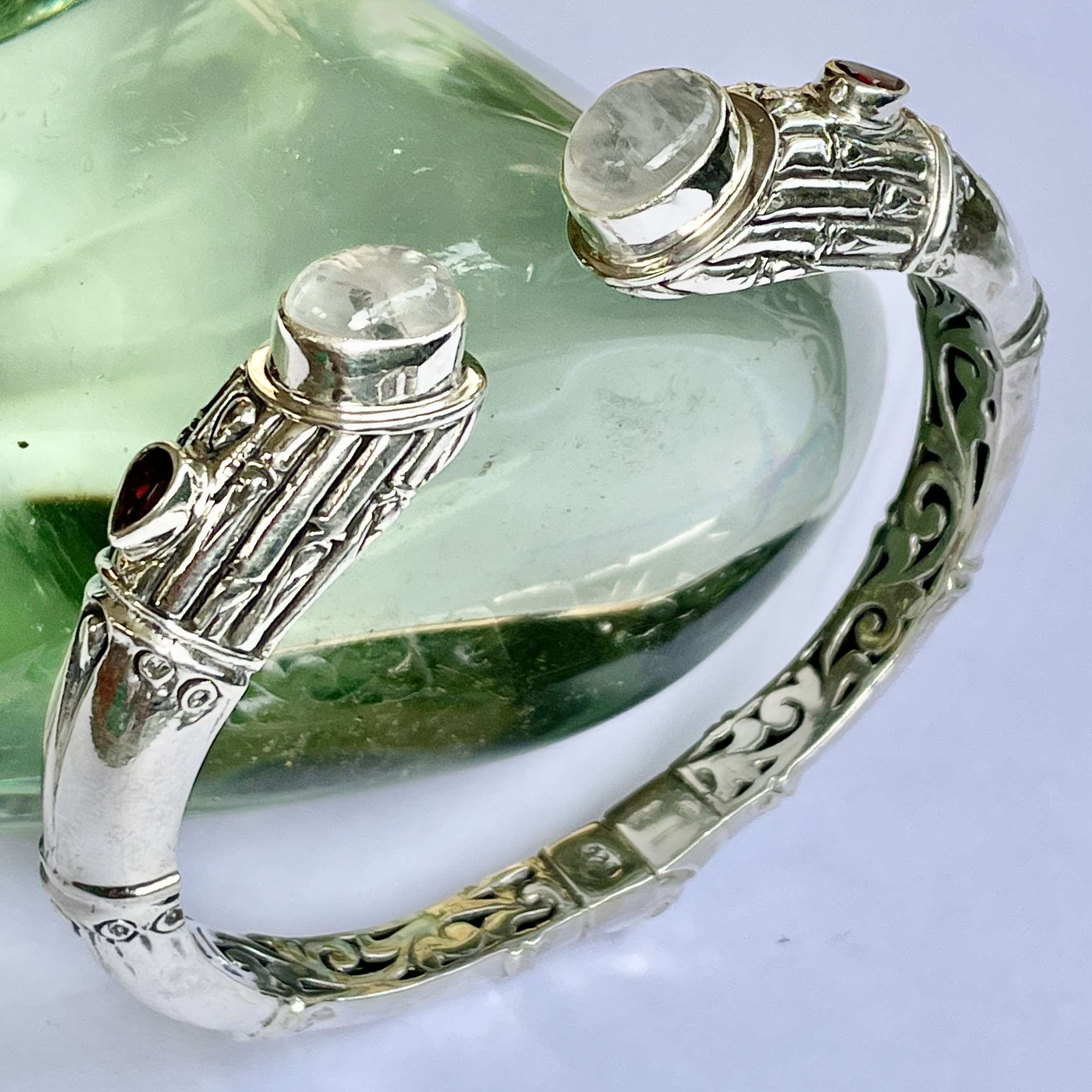 (HANDMADE 925 BALI STERLING SILVER HINGE BRACELETS WITH RAINBOW MOONSTONE)